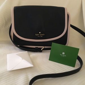 Kate Spade crossbody EUC black purse.